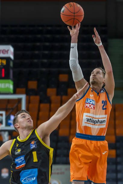 尤其在边路 尤其在边路