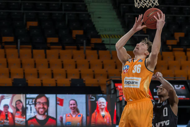 待的高光时 待的高光时